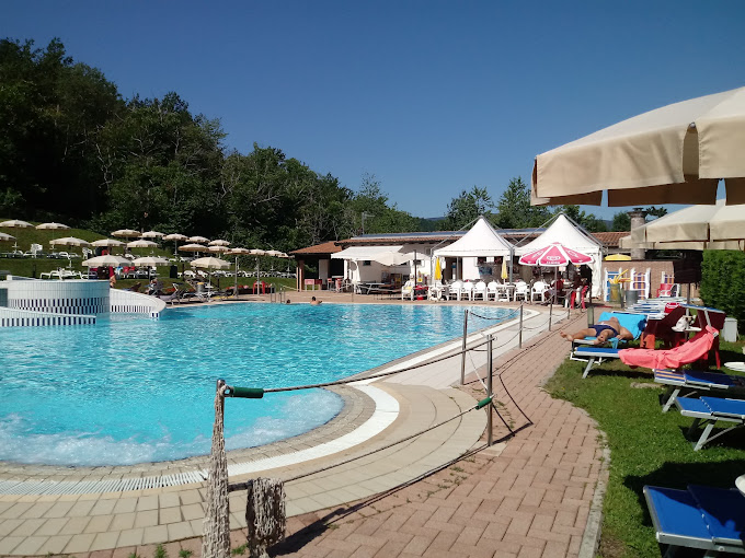 piscina corniglio