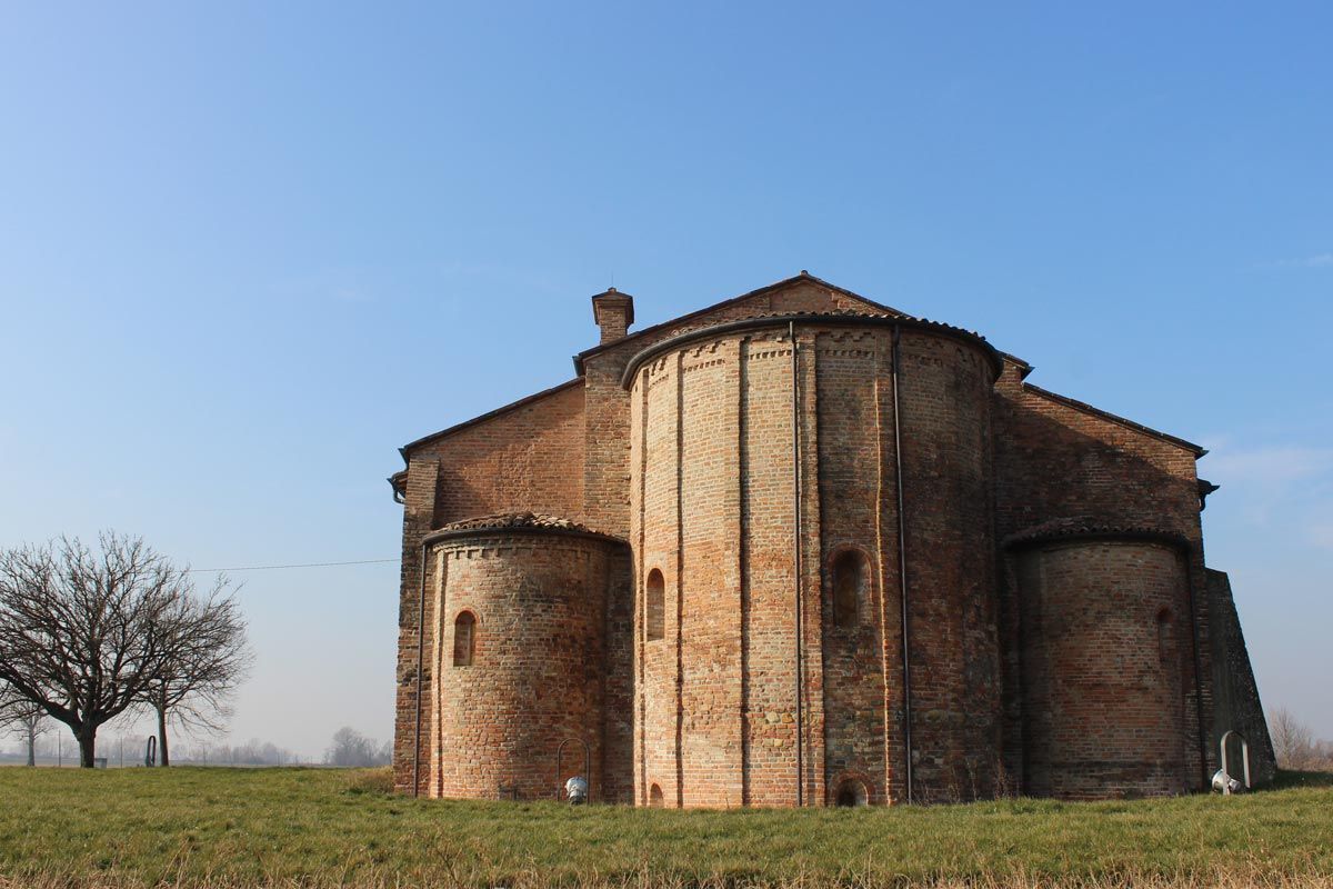 abside church of san genesio