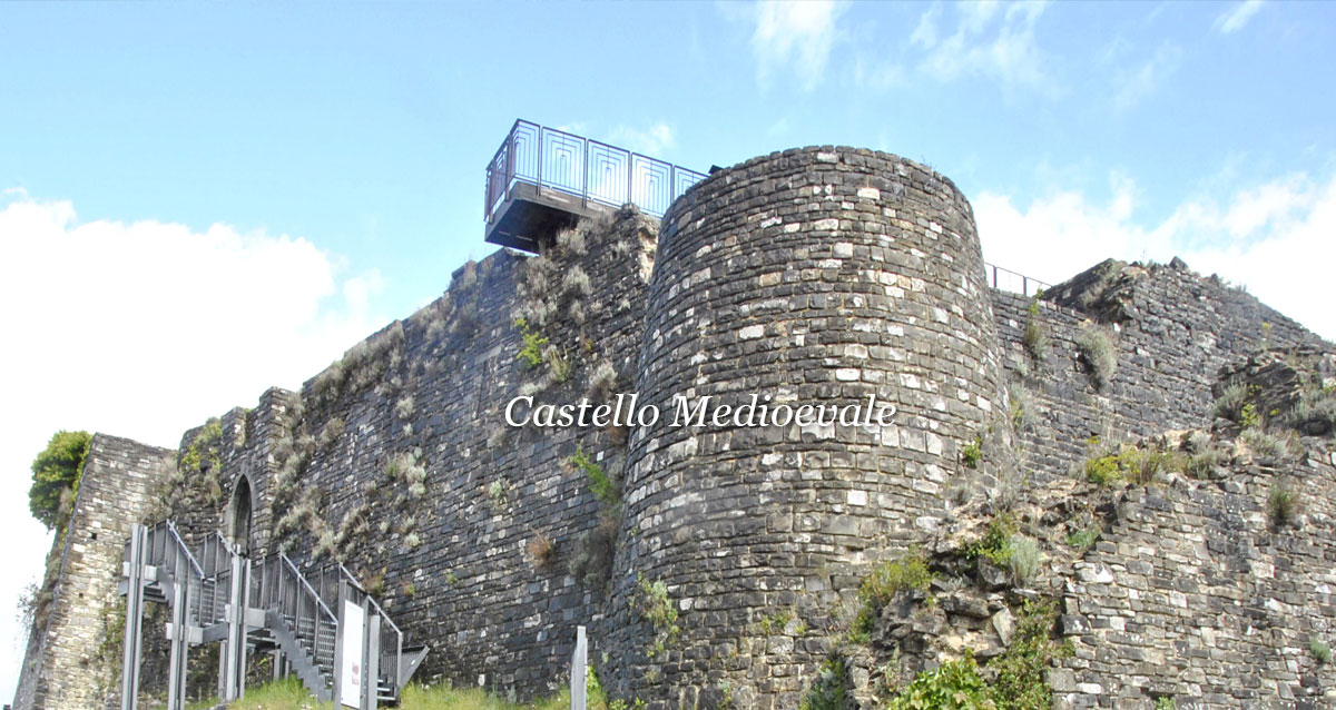 slide castello medioevale berceto
