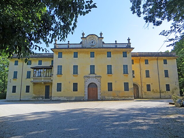 640px Villa Balduino Serra Gainago Torrile facciata 1 2019 06 20
